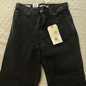 BRAND NEW levi “dad jeans”